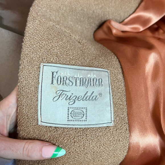Vintage 1960's Forstmann Frizelda Tan Boucle Wool Fur Trim Swing Coat - Picture 5 of 10